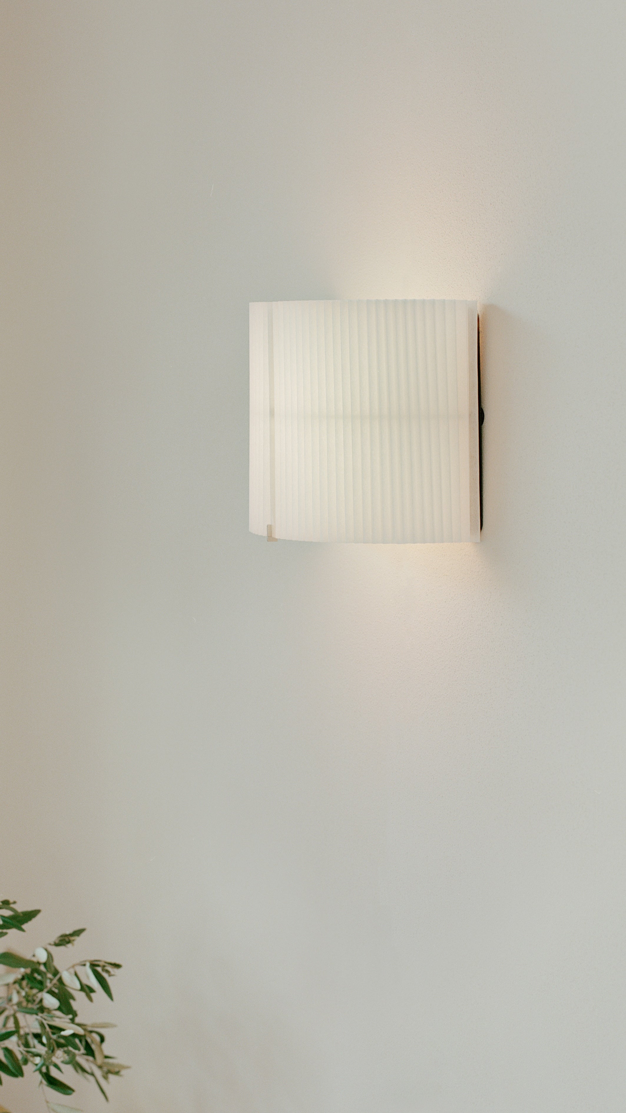 Nebra Wall Lamp