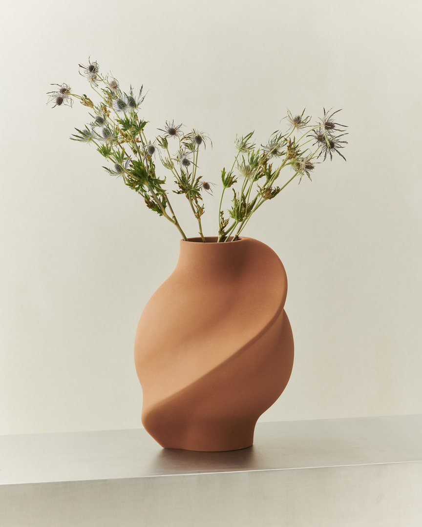 Ceramic Pirout Vase 02