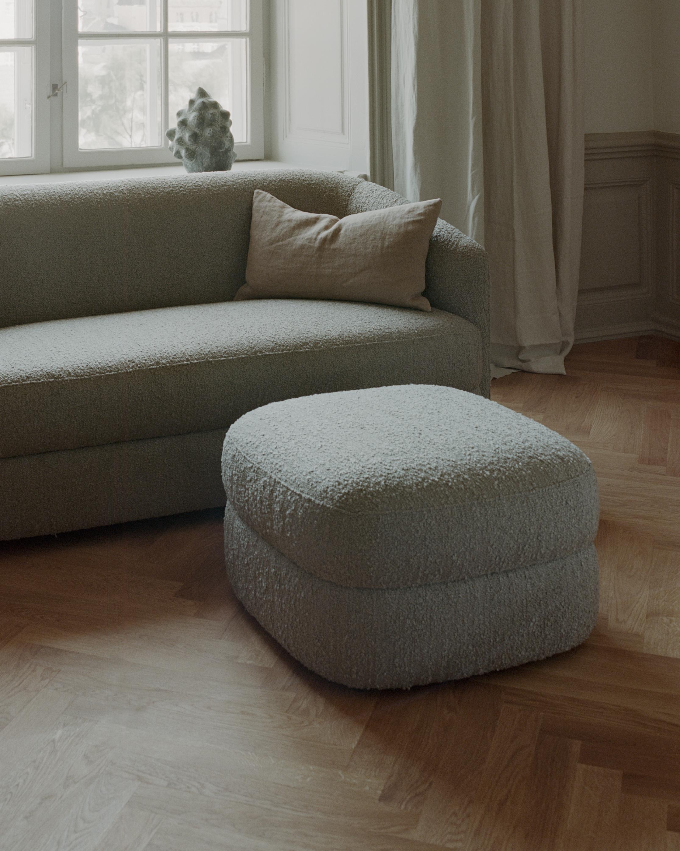 Covent Pouf Small